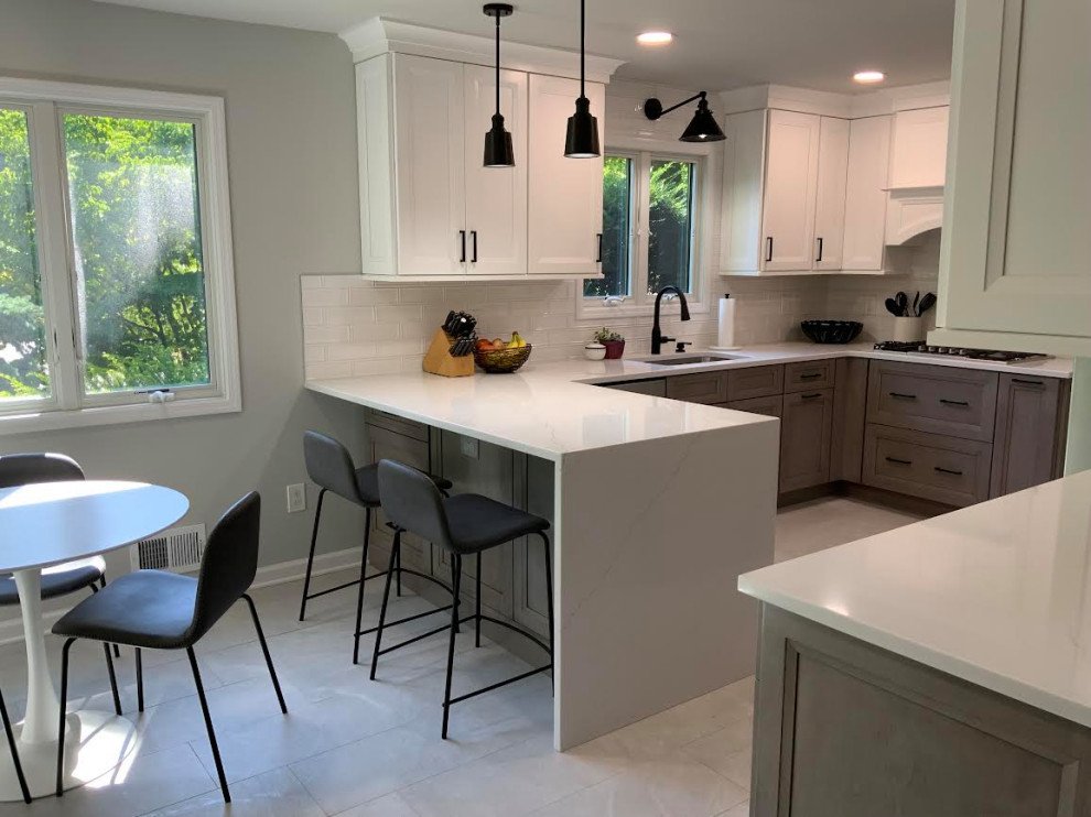 Black and White Kitchen