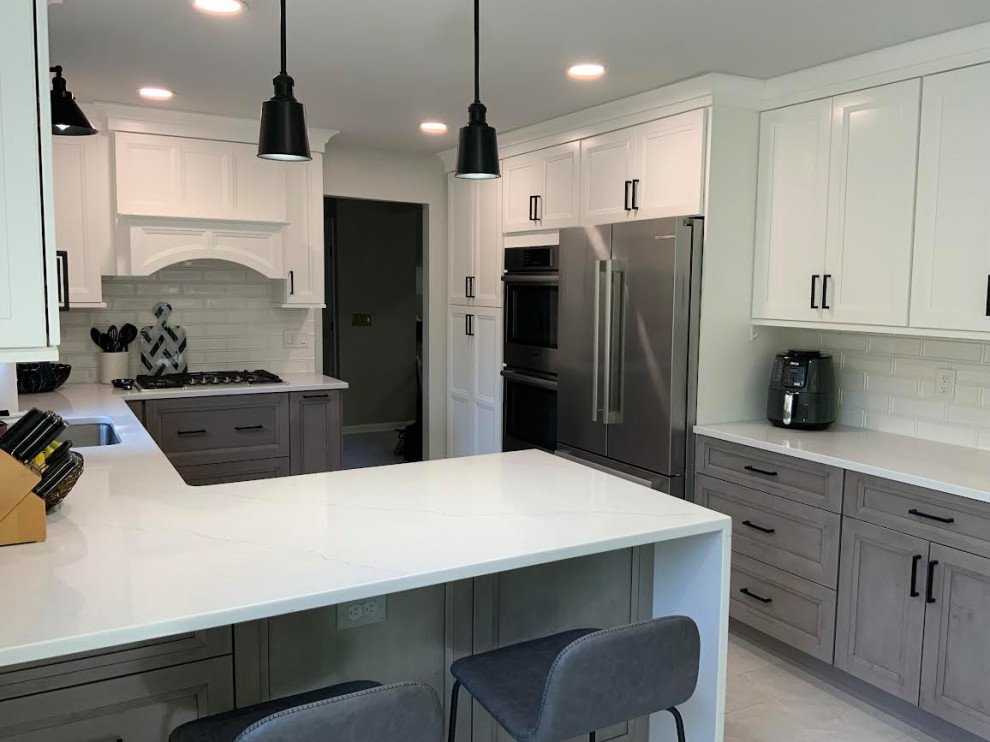 Black and White Kitchen